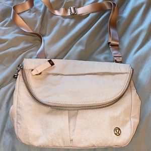 Lululemon “festival” bag